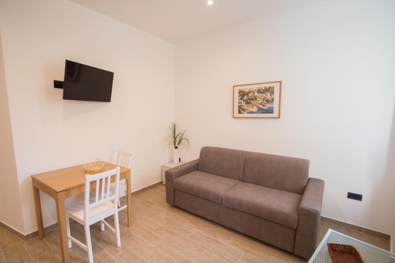 Apartamento Bilocale A 90 Metri Dal Mare Varazze Exterior foto